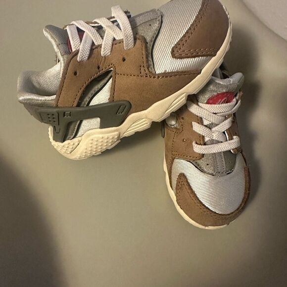 Toddler Nike Huaraches Neutral Sz 7C - Picture 1 of 4